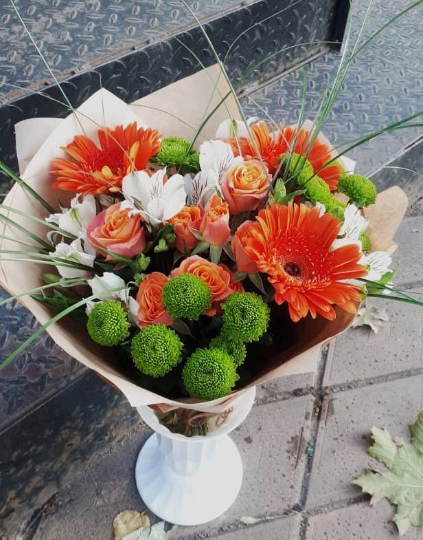 Букет цветов из: Герберы, Хризантемы, Альстромерии и Розы в Невинномысске