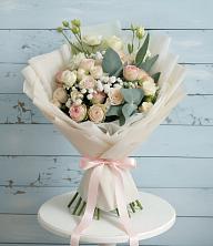 Букет цветов из:  Розы и Лизиантусы в Невинномысске