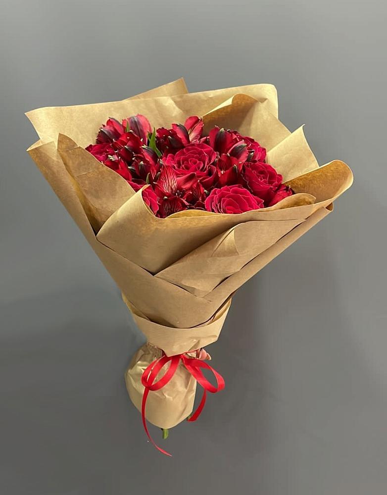 Букет цветов из: Альстромерии и Розы в Невинномысске