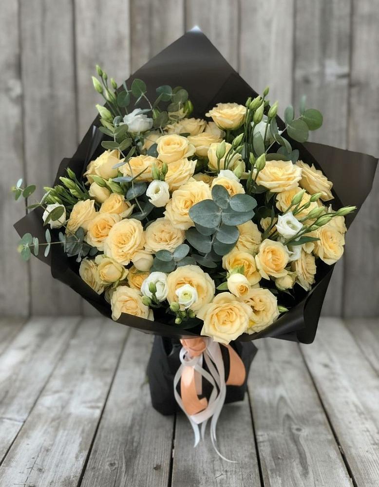 Букет цветов из: Розы и Лизиантусы в Невинномысске