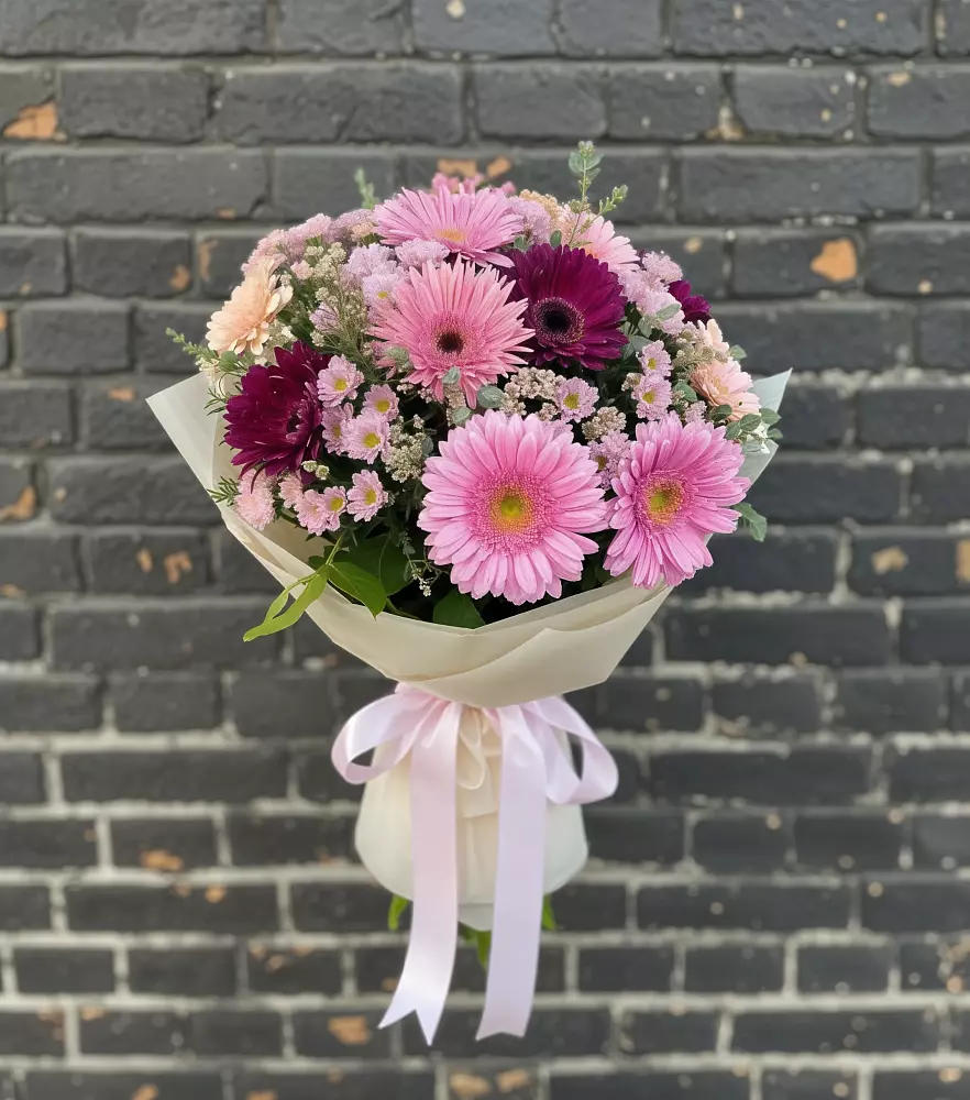 Букет цветов из: Герберы и Хризантемы в Невинномысске