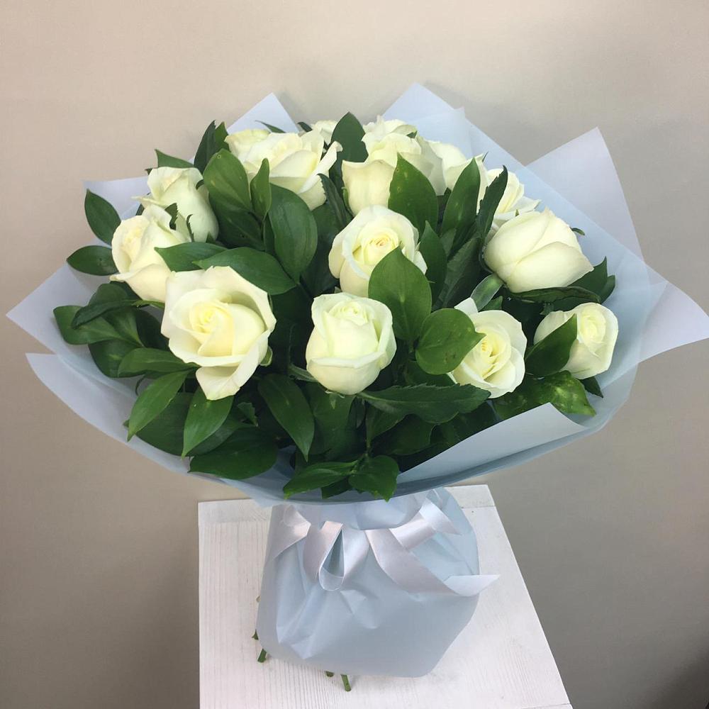 Букет 15 Белых роз Проуд в Невинномысске