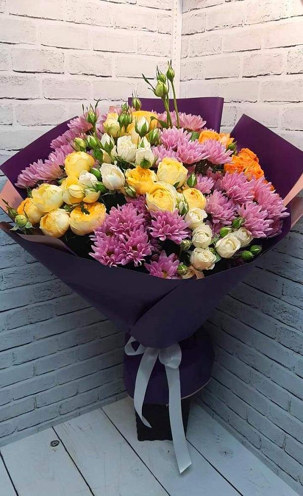 Букет цветов из: Хризантемы и Розы в Невинномысске