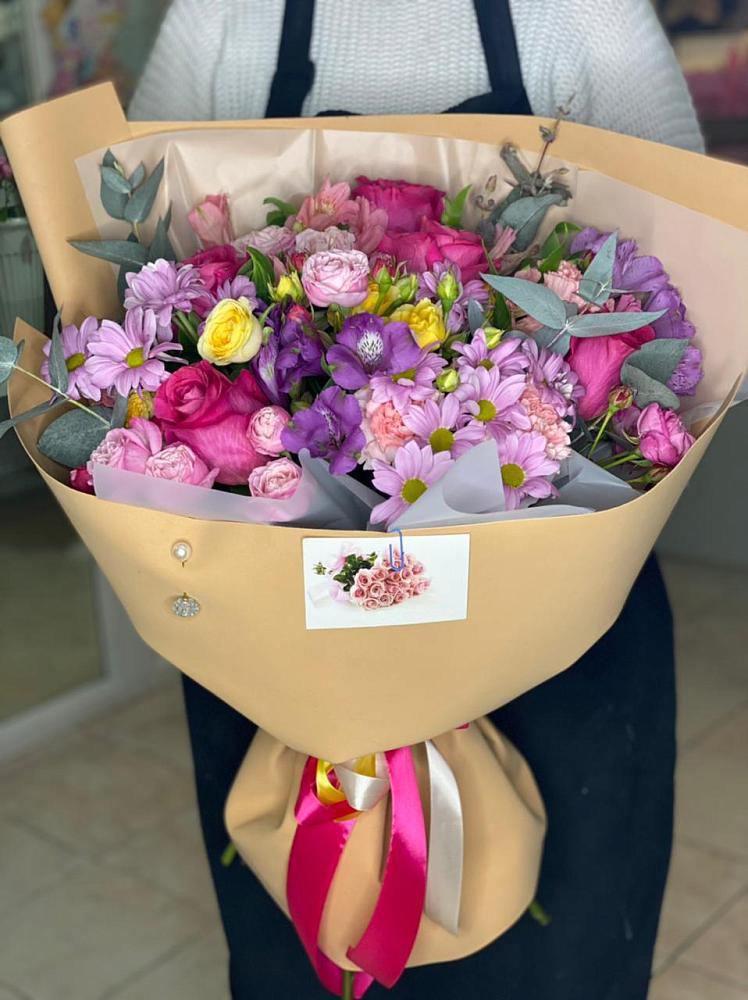 Букет цветов из: Хризантемы, Гвоздики и Альстромерии в Невинномысске