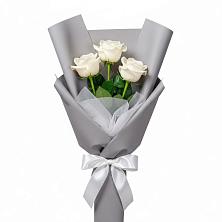 Букет 3 белые розы в Невинномысске