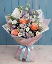 Букет цветов из:  Лизиантусы, Розы, Альстромерии и Гипсофила в Невинномысске