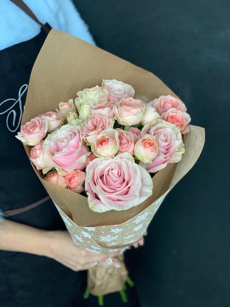 Букет цветов из: Хризантемы и Розы в Невинномысске