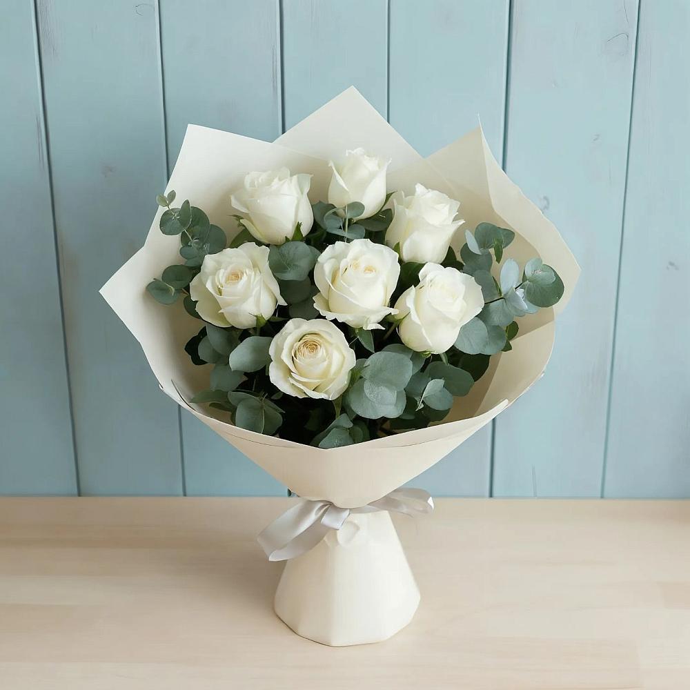 Букет Белые розы в Эвкалипте в Невинномысске