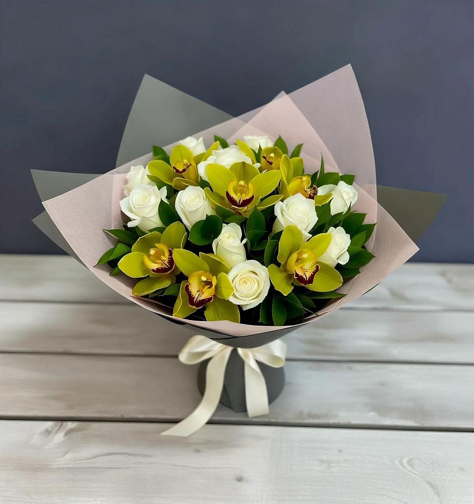 Букет цветов из: Орхидеи и Розы в Невинномысске