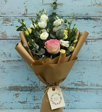 Букет цветов из:  Розы и Лизиантусы в Невинномысске